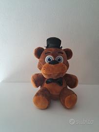 Five Nights At Freddy's Peluche classico di Freddy