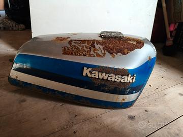 serbatoio e fianchetti Kawasaki Z400J