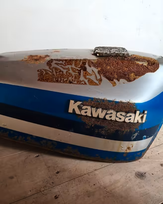 serbatoio e fianchetti Kawasaki Z400J