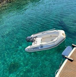 Tender Arimar 220 Flash chiglia rigida