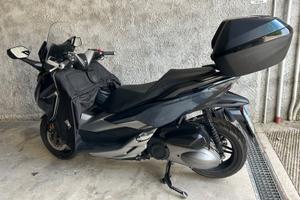 Scooter Honda Forza 300