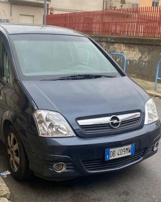 Opel Meriva 1.7 cdti con carrello appendice