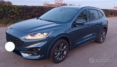 Ford Kuga 2.5 plug in hybrid St line