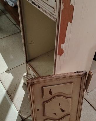 vecchio mobile da restaurare 
