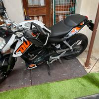 KTM duke 125