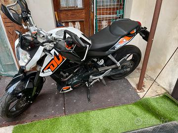 KTM duke 125