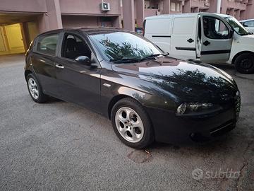 alfa romeo  147 1.6 105cv benzina