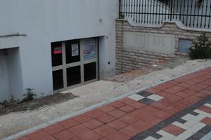 Locale comerciale/autorimessa