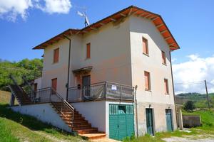 Doppio appartamento Branca (fz Gubbio)