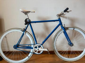 Bicicletta a ruota libera/scatto fisso