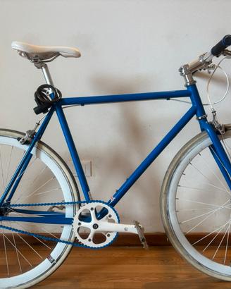 Bicicletta a ruota libera/scatto fisso