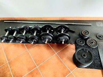 Panca inclinabile  BM 530 con 220 kg di pesi 