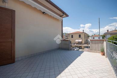 3 LOCALI A ROSETO DEGLI ABRUZZI