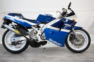 Suzuki RGV 250 GAMMA