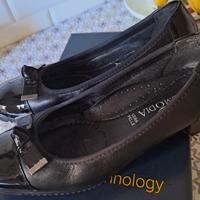 Scarpa donna, colore nero, n.36,vera pelle. NUOVE