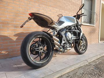 MV Agusta 675 come nuova.