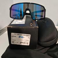 Oakley sutro 
