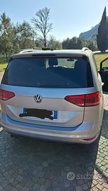 macchina volkswagen Touran 