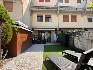 4 LOCALI A MOGLIANO VENETO