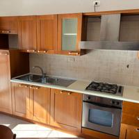 Cucina Angolare ciliegio con Tavolo e sedie