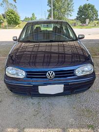 VOLKSWAGEN Golf 4ª serie - 2000