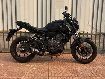 YAMAHA MT 07 2023