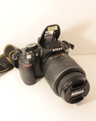 Fotocamera Reflex Nikon D3100 con obiettivo 18-55