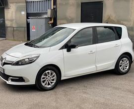 RENAULT Scenic Scénic dCi 110 CV EDC Limited C/A
