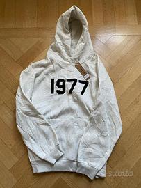 Felpa Essentials Fear of God "1977" Grigia