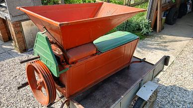 Deraspatrice macchina spremi uva