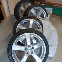 4 cerchi in lega Dezent 18 pneumatici invernali