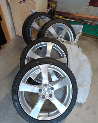 4 cerchi in lega Dezent 18 pneumatici invernali