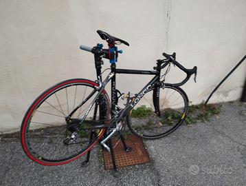 Bici da corsa LONGO in carbonio