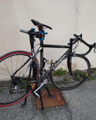 Bici da corsa LONGO in carbonio