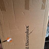 porta frigorifero electrolux nuova 