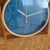 Orologio da parete azzurro