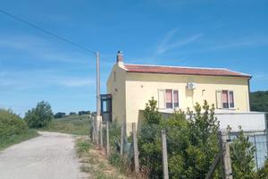 Casolare Indipendente Immerso nel Verde