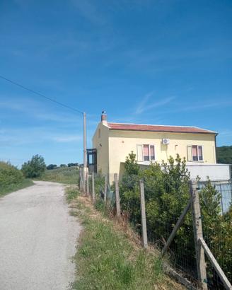 Casolare Indipendente Immerso nel Verde