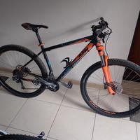 MTB KTM ruote da 29 freni disco idraulici 