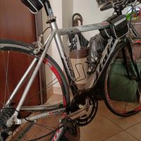 bicicletta Mountain bike da strada