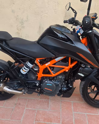 Duke 390 2023 solo 5120km pat a2 finanziabile 