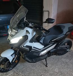 Honda x-adv 750