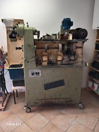 Banco di finissaggio per calzolaio