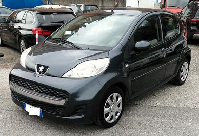 Peugeot 107 1.0 68CV 5p **ALLURE**