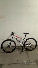 Bicicletta trek x caliber 9