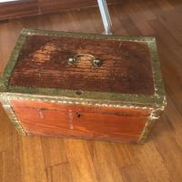 Cassetta antica in legno