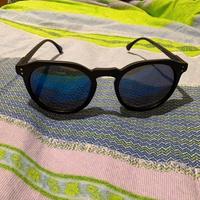 Occhiali da sole neri – lenti scure