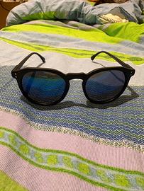 Occhiali da sole neri – lenti scure