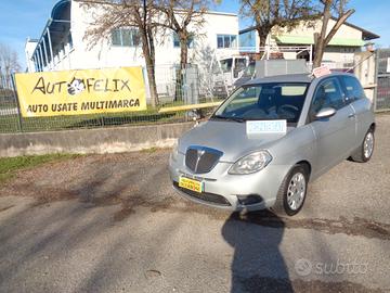 Lancia Ypsilon 1.2 Platino garaz 12 mesi