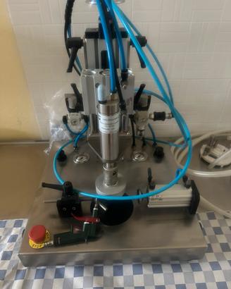 Tappatrice semiautomatica
